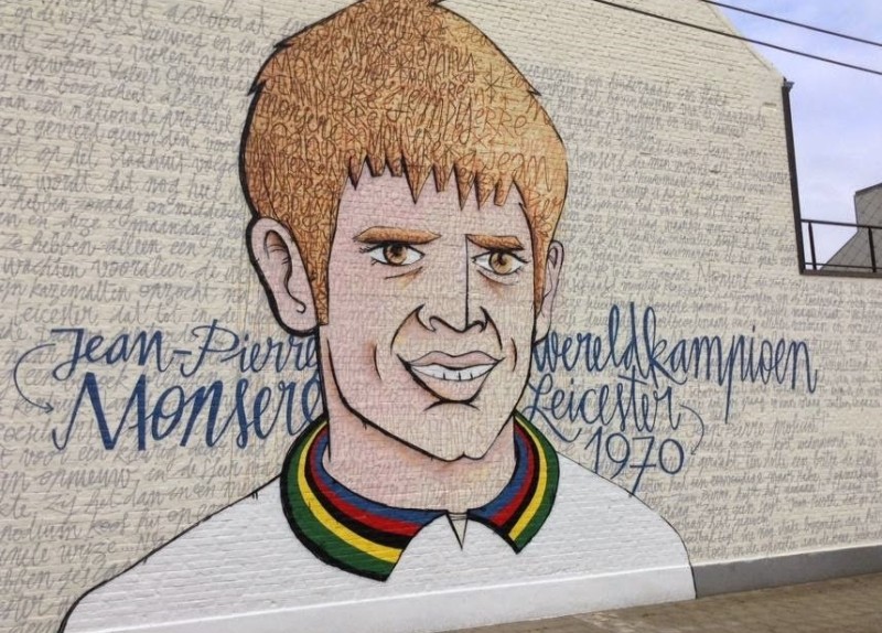 CAIX El I Wo A Ab Znn jpg large