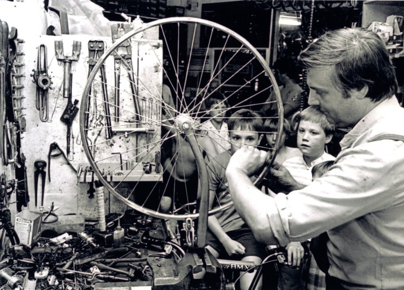 Marcel Hallaert in zijn atelier