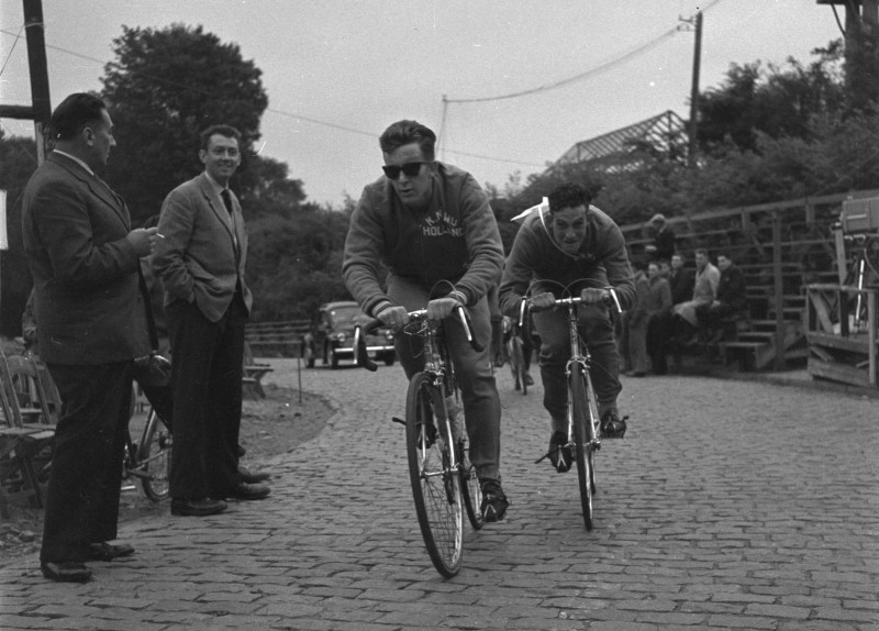1. Piet de Jongh tijdens de verkenning van het parcours in Waregem