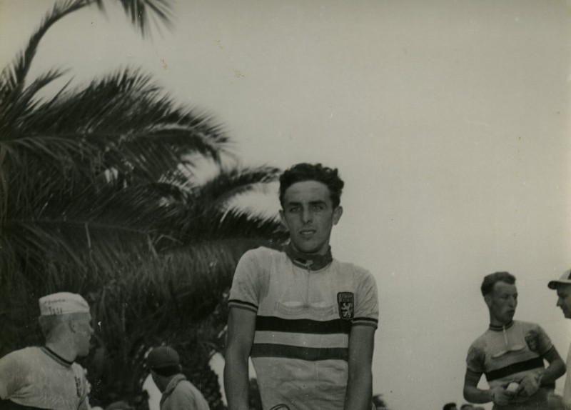 Stan Goossens tijdens de Ronde van Tunesië, 1960