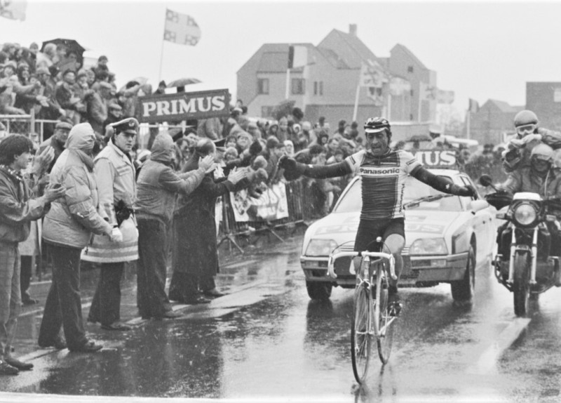 Eddy Planckaert wint de E3prijs Harelbeke in 1987