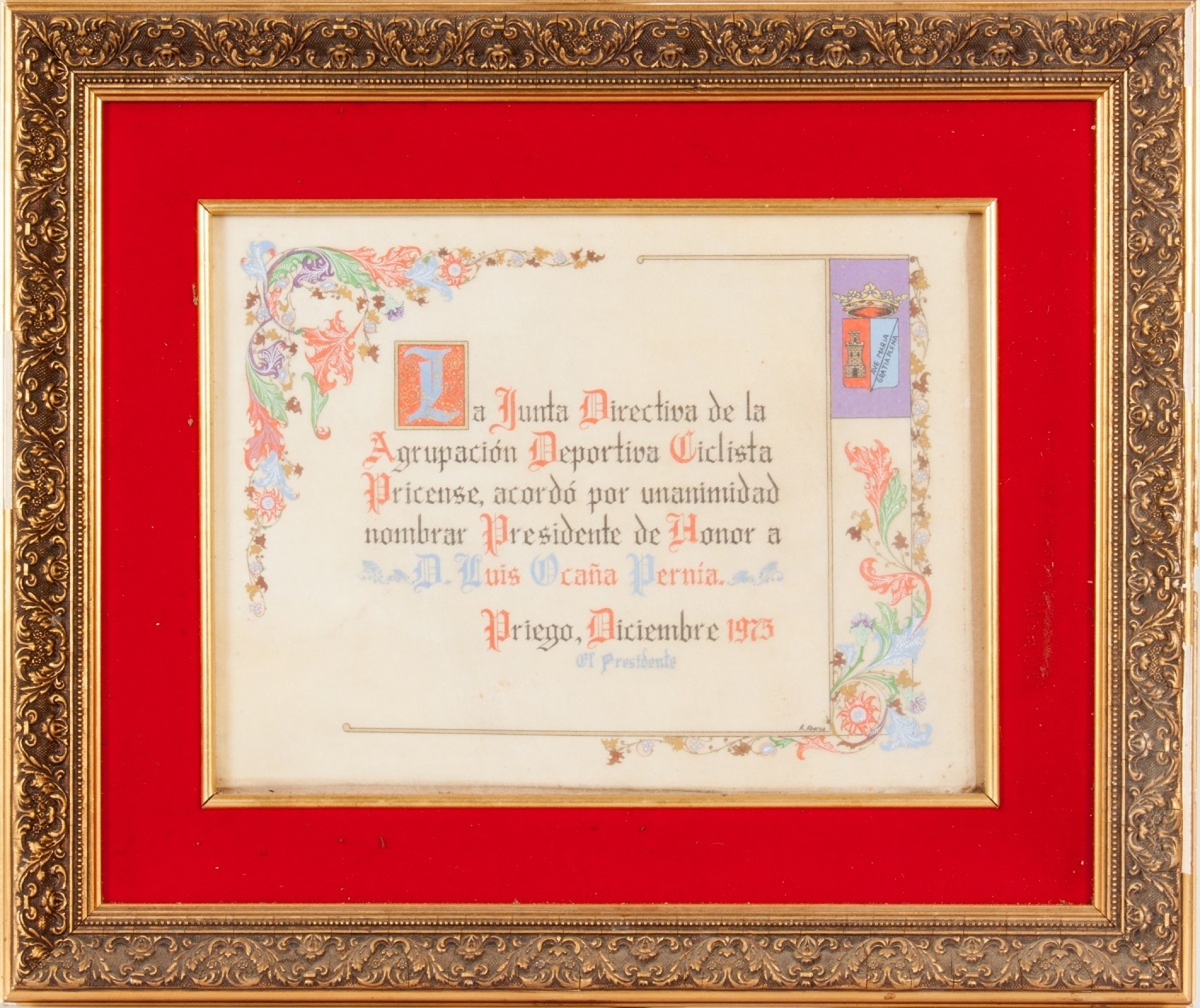 Diploma of honorary president awarded to Luis Ocaña